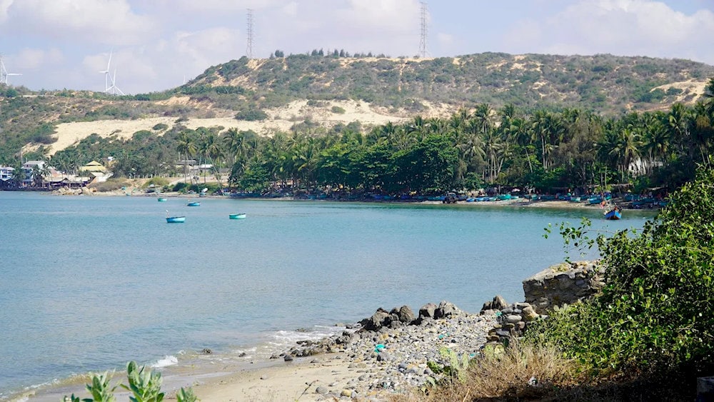 Bãi biển Hòn Rơm